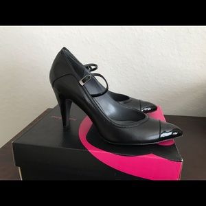 Mary Jane Via Spiga heels